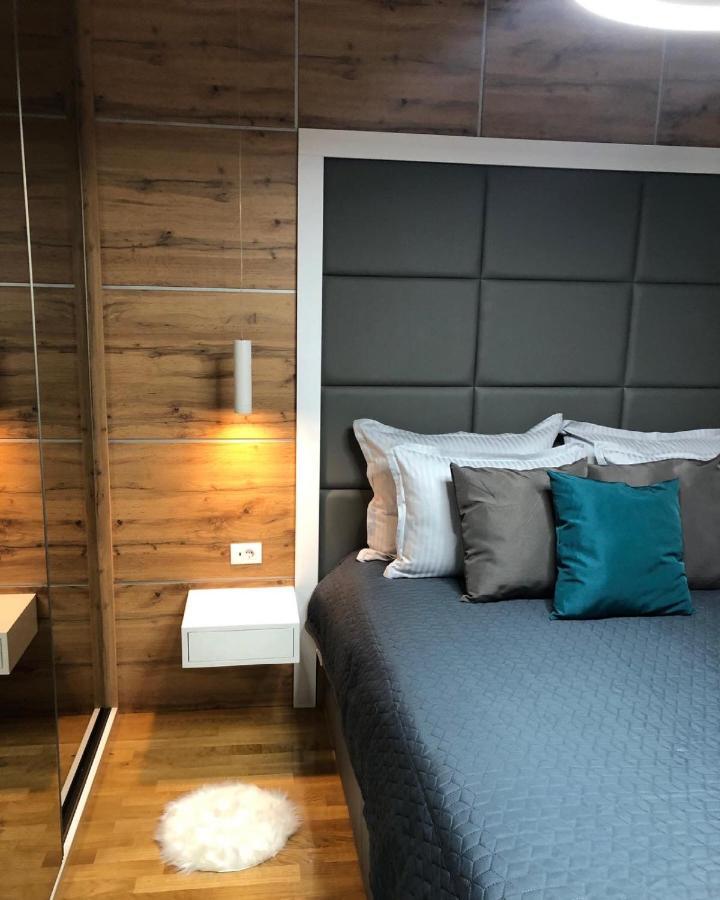 Lux Apartman 33 Kragujevac Exteriör bild