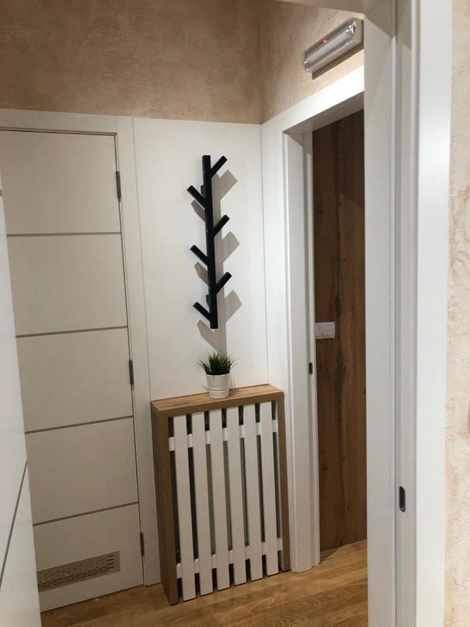 Lux Apartman 33 Kragujevac Exteriör bild