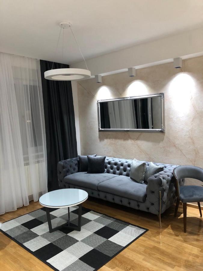 Lux Apartman 33 Kragujevac Exteriör bild
